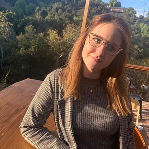 Meet your Posher, Leah